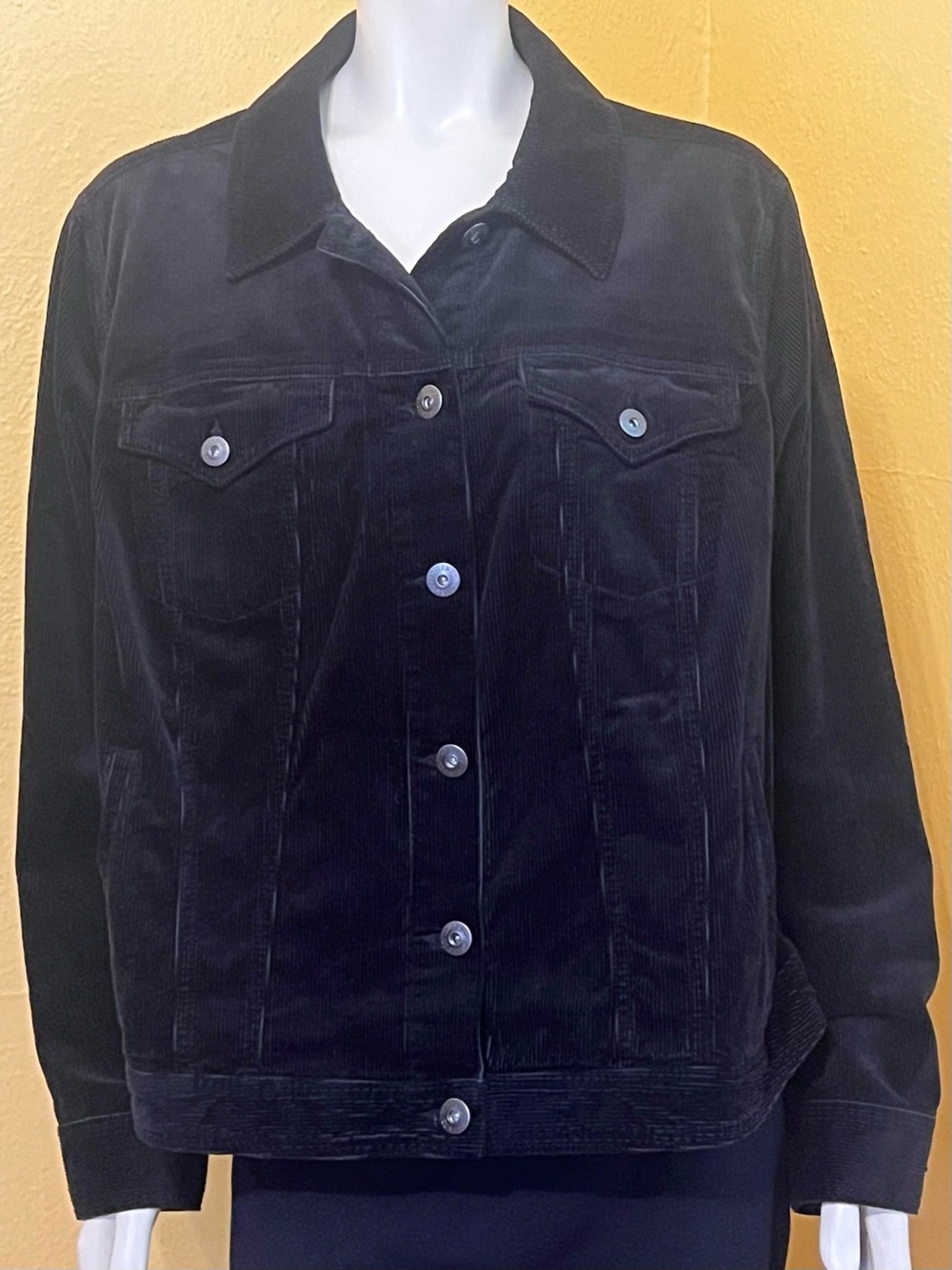 Black Corduroy Trucker Jacket Style & Co, 20W - Picture 3 of 10